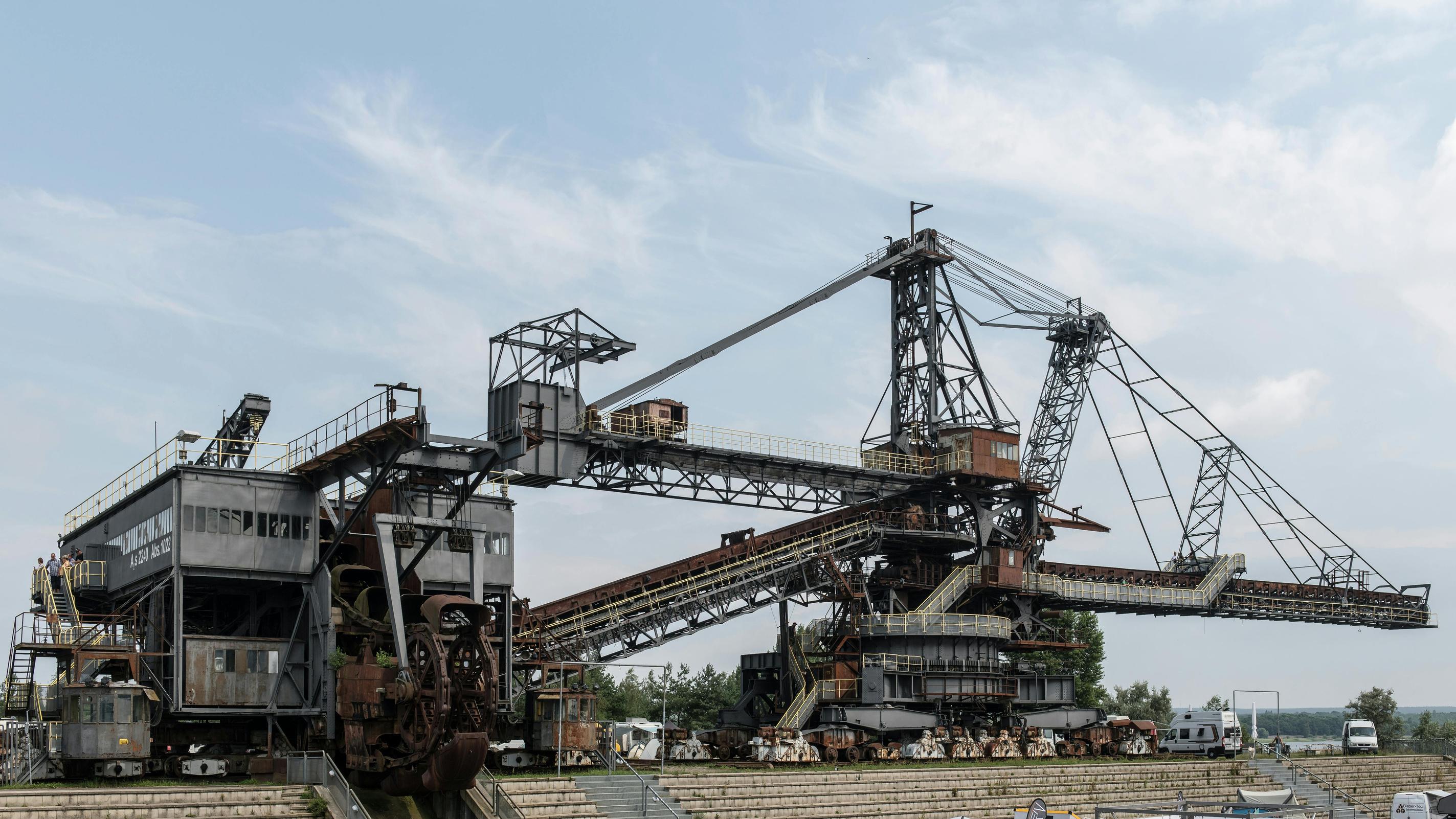 Heavy mining equipment